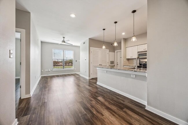Building Photo - 1201 Grove Blvd Unit 1801