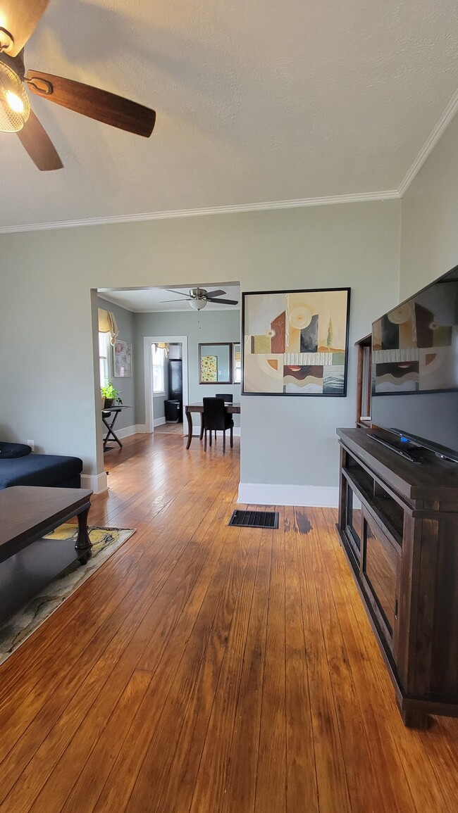 137 Garrett Ave