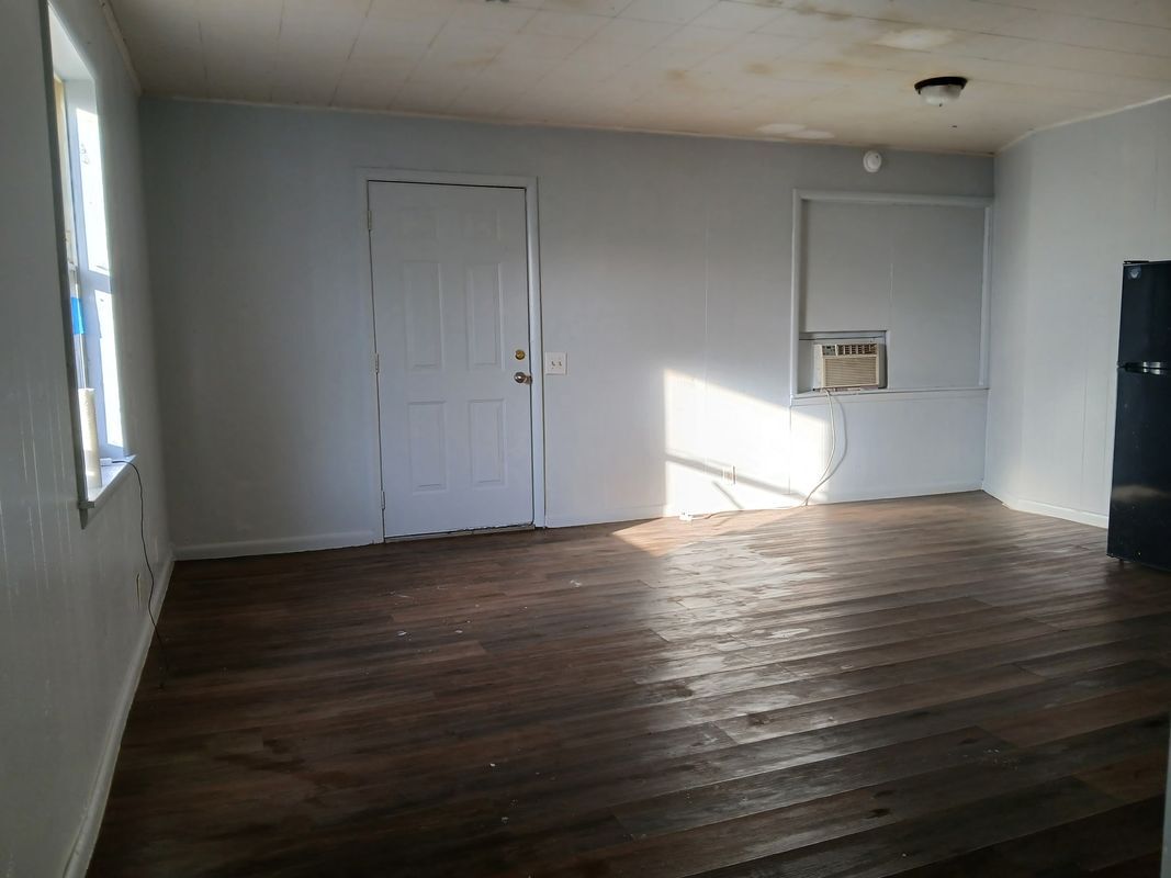 Photo - 306 Walnut St