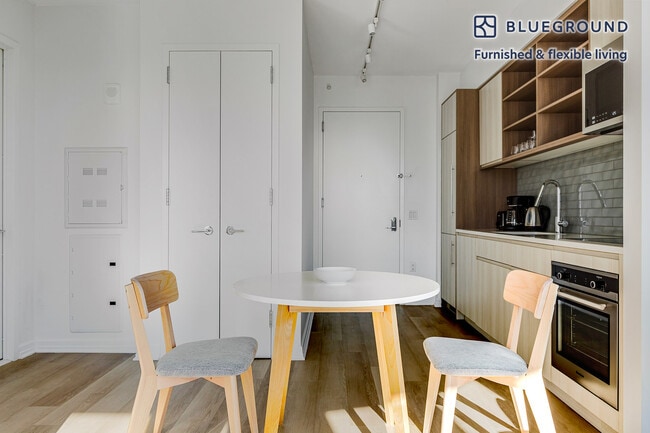 Photo - 275 S 5th St Unidad SI FL15-ID1695