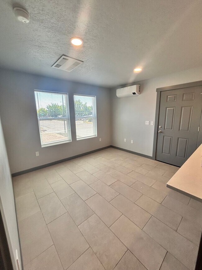 Photo - 2106 S Vista Ave Unit 2106 - 102