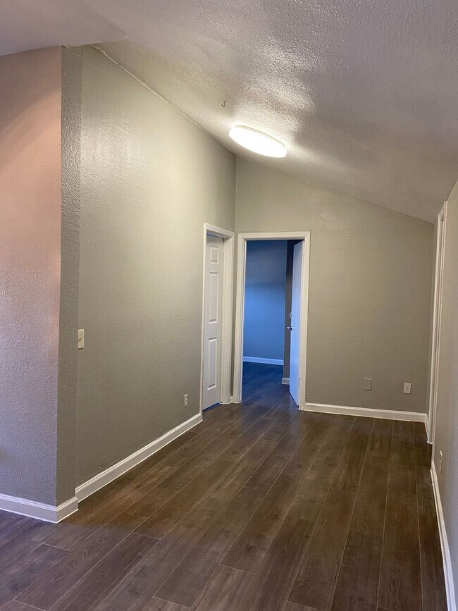 Photo - 602 Lovett Ave Unit #2