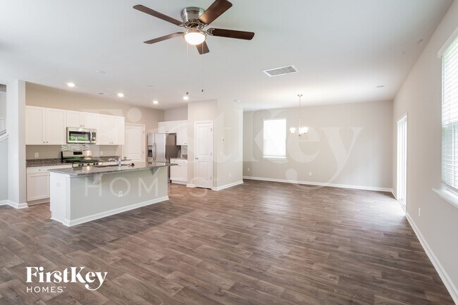 Photo - 132 Whispering Wood Dr