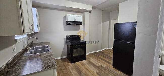 Photo - 933-935 N Dearborn St Unit 933 N Dearborn St