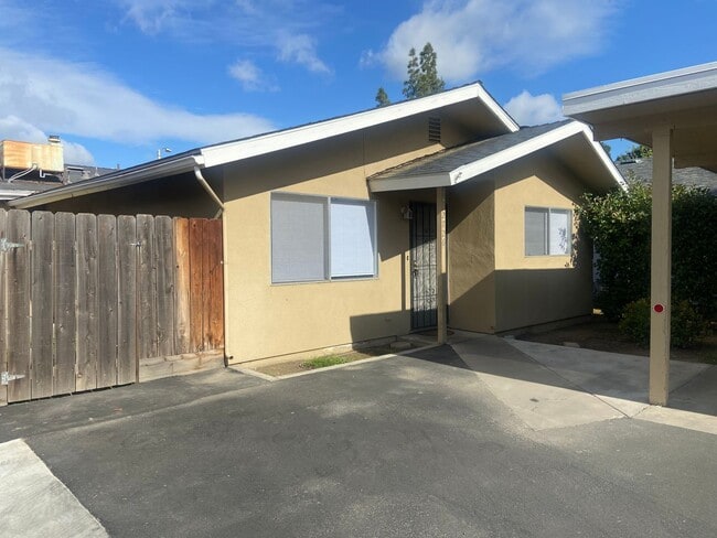 Building Photo - 2967 Unit 2726