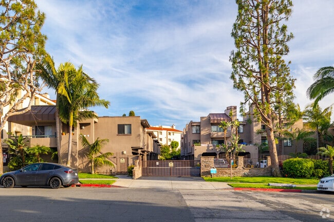 8300 Manitoba St - Pacific Cove