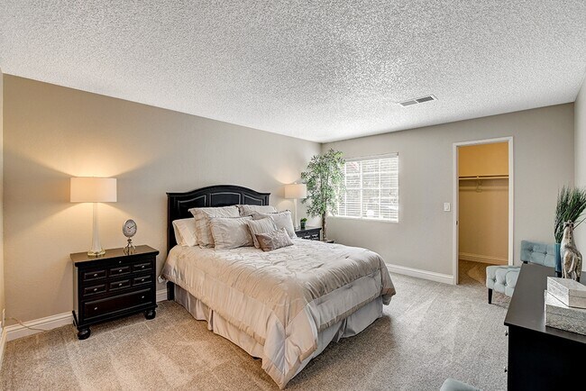 Breakers Apartments