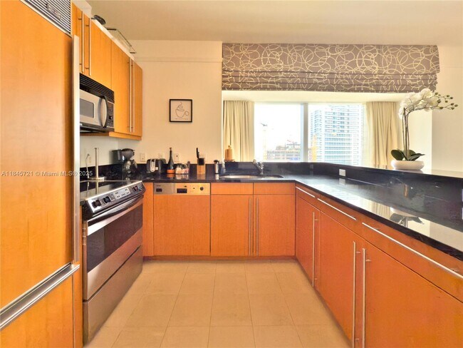 Photo - 1435 Brickell Ave Unit 3412