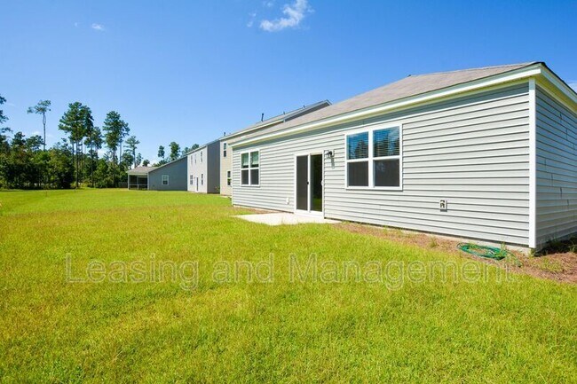 411 Zenith Blvd