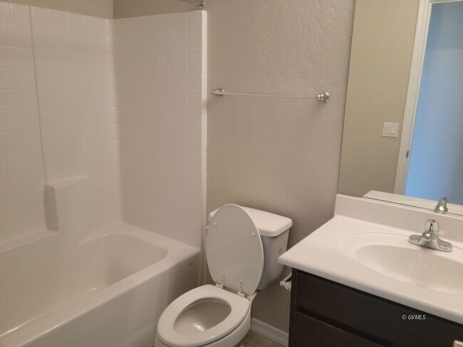 Photo - 1198 Coventry Dr