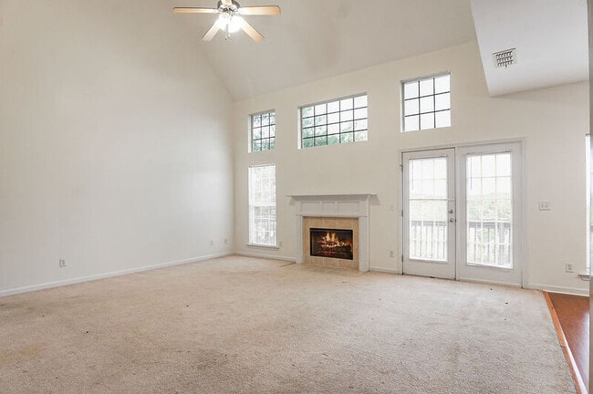 Photo - 164 Village Ln