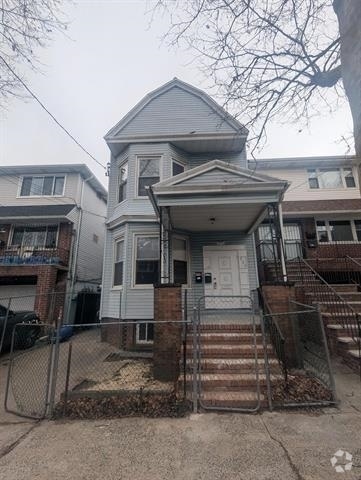 Building Photo - 222 Grant Ave Unit 1 Rental