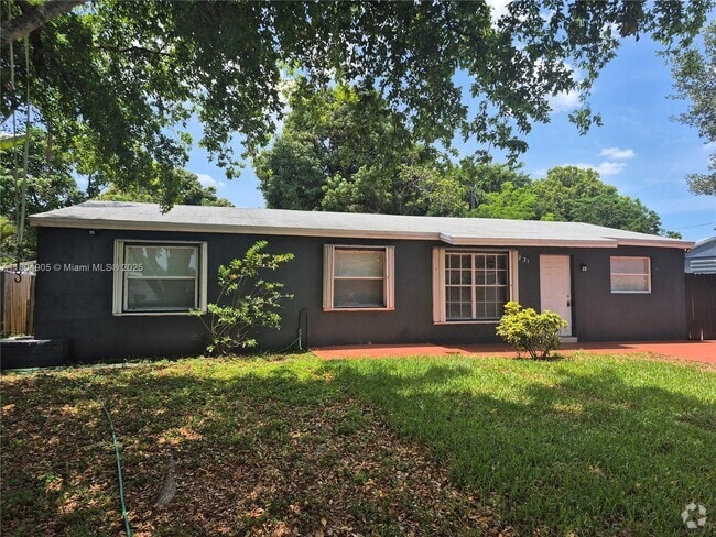 Building Photo - 2321 SW 43rd Way Rental