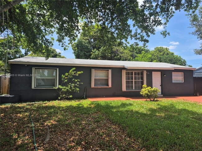 Photo - 2321 SW 43rd Way Casa