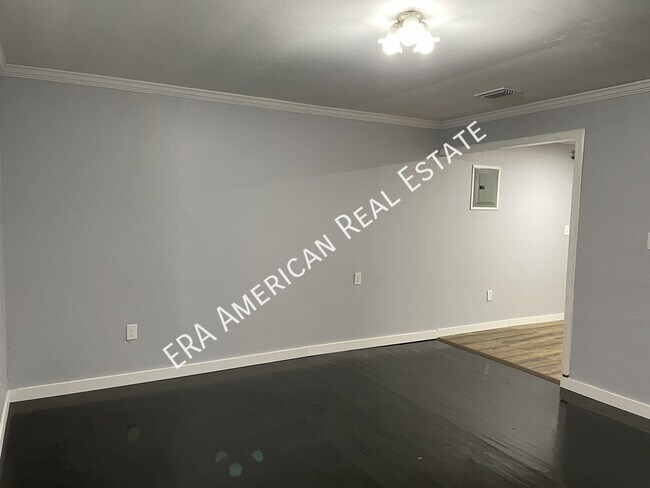 Photo - 401 S Booker St