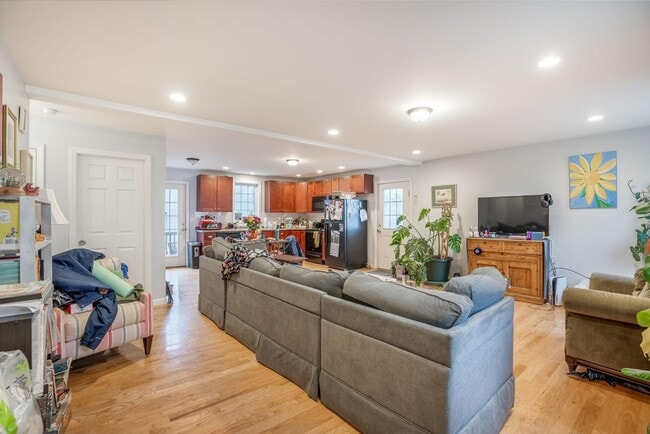 Photo - 626 Methodist Rd