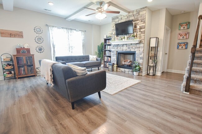 Photo - Pet Friendly Three Bedroom with Bonus!