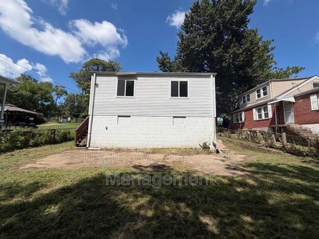 Photo - 8126 Albin Ave