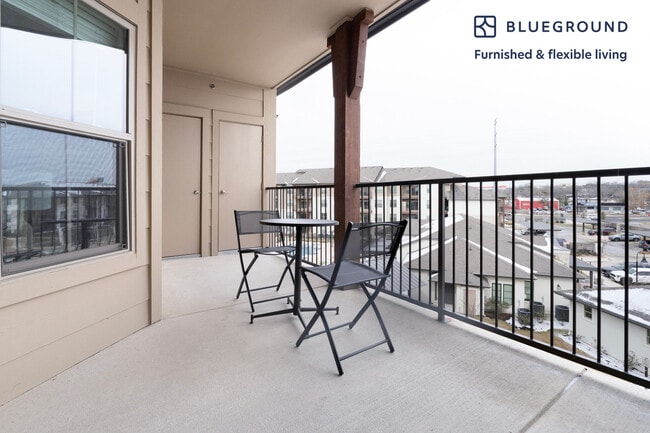 Photo - 1501 W Howard Ln Unidad FL4-ID360