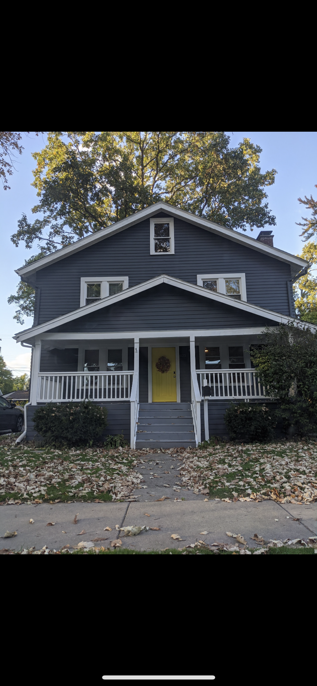 Photo - 627 Hawthorn Ave Townhome