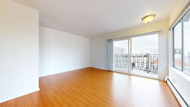 Photo - 759 Green St Unit 3A
