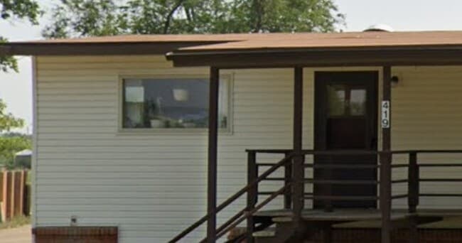 Photo - 419 SW Paiute St