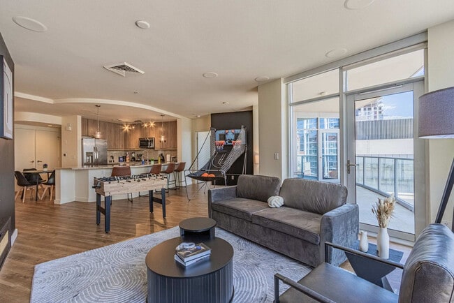 Photo - 44 W Monroe St Unit ID1281115P