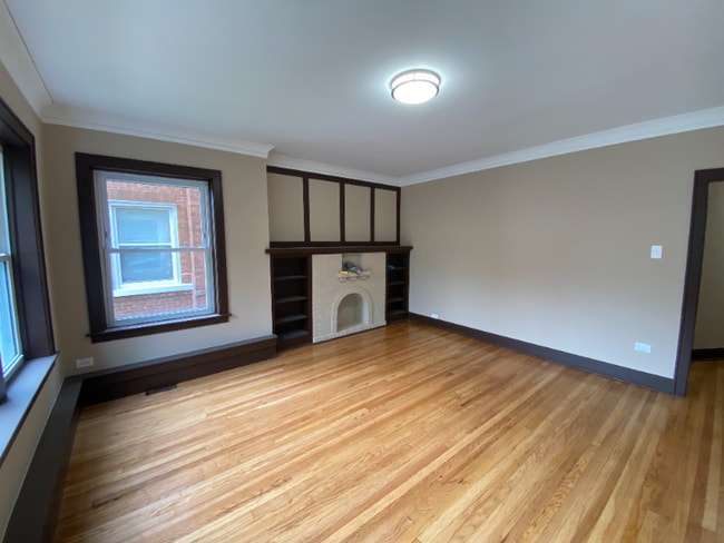 Building Photo - 6640 S Fairfield Ave Rental