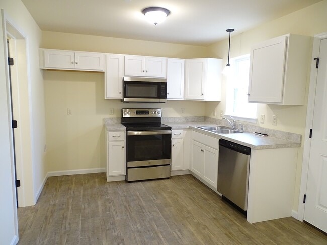 Photo - 852 Byler Cir