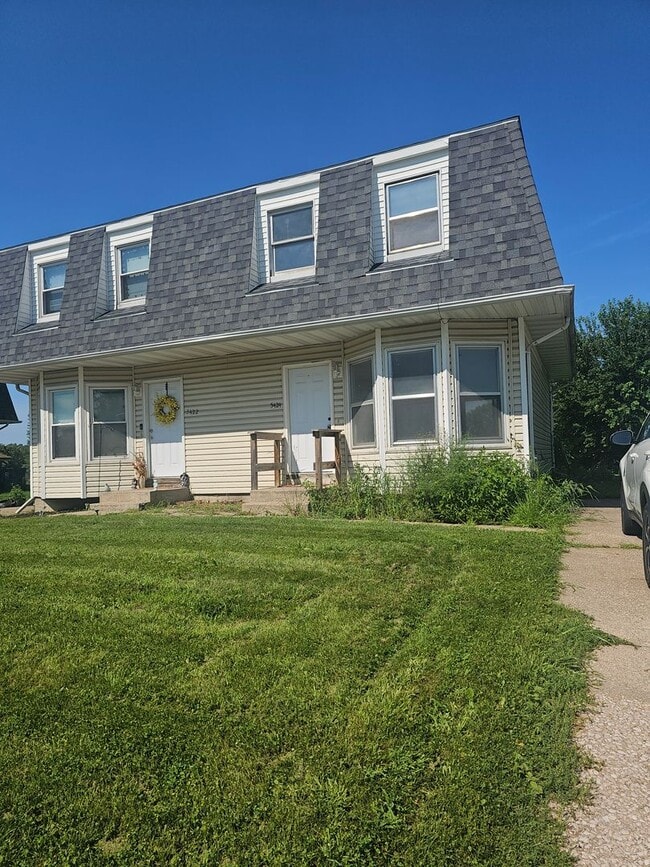 Building Photo - 5422 N Linwood Ave Unit 5424 N Linwood Ave. Rental