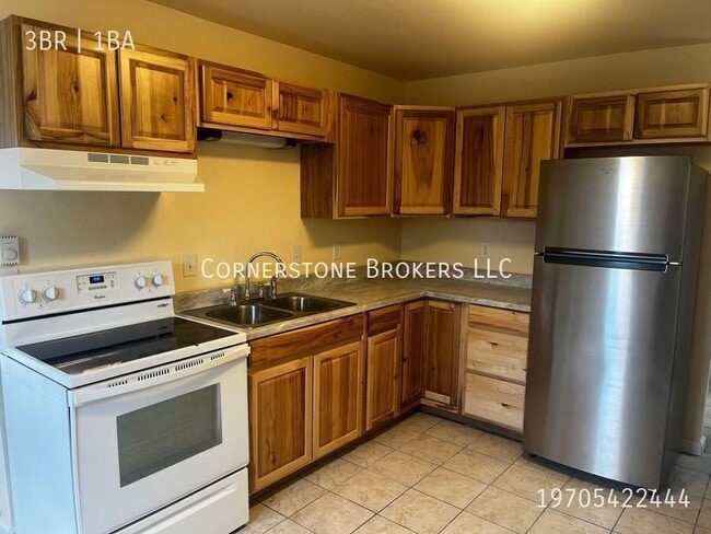 Building Photo - 1066 Williams St