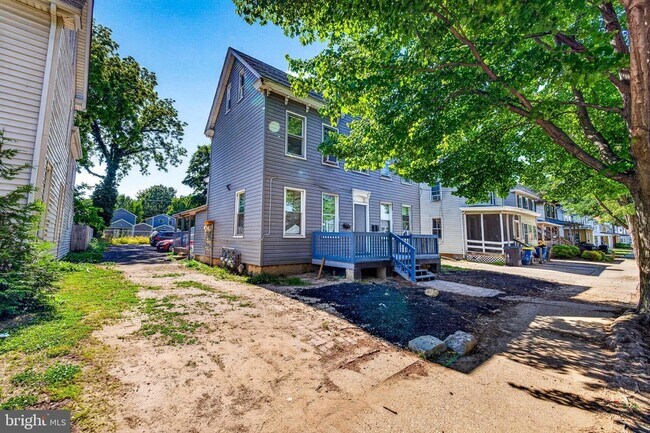 40 S Governors Ave