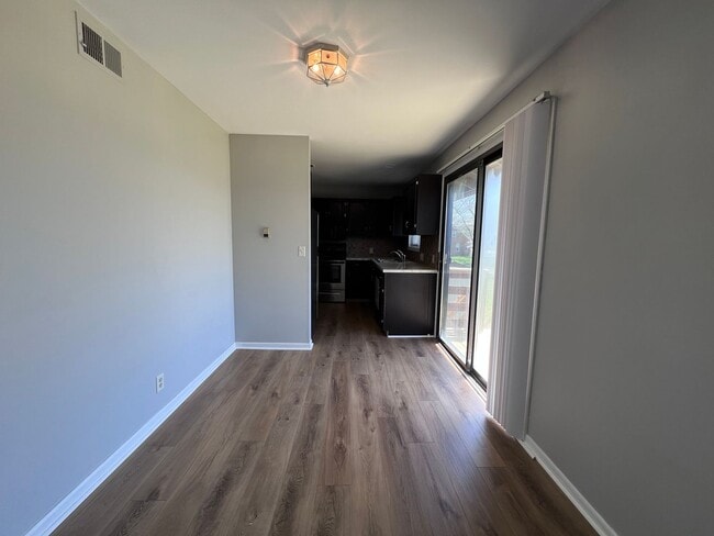 Photo - 01050 - Ardmore 2610-2612 Unit 2612 Ardmore SE