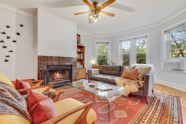 Photo - 1433 W Elmdale Ave Unit 3