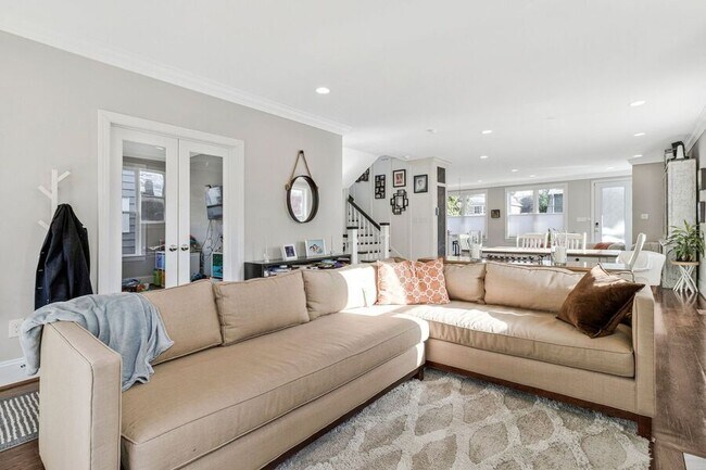 Photo - 6515 8th St NW