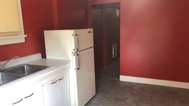 Photo - 468-470 NE Maiden Lane Unidad 468