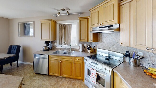 Photo - 9301 Lakeland Dr