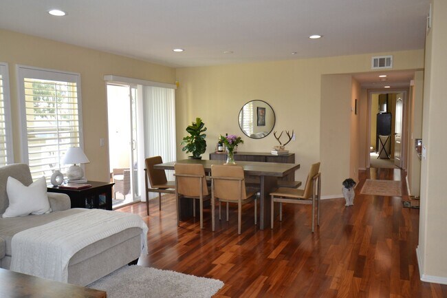 3 Bedroom at The Bay at Point Loma! Tandem... - 3 Bedroom at The Bay at Point Loma! Tandem... Townhome