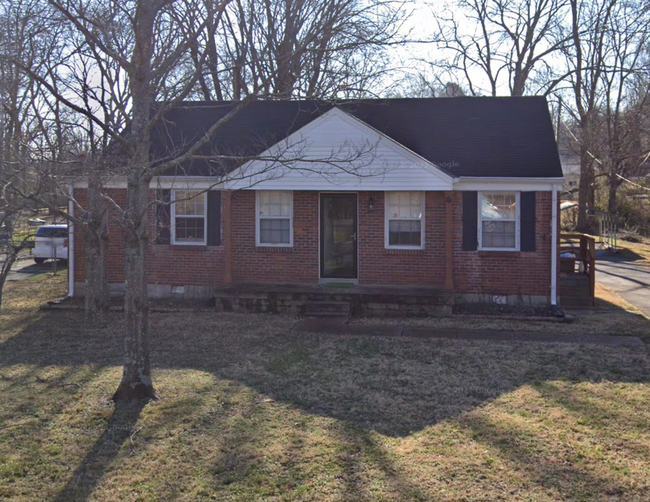 "Charming 3-Bedroom/fenced yard, Nashville... - "Charming 3-Bedroom/fenced yard, Nashville... Apartment