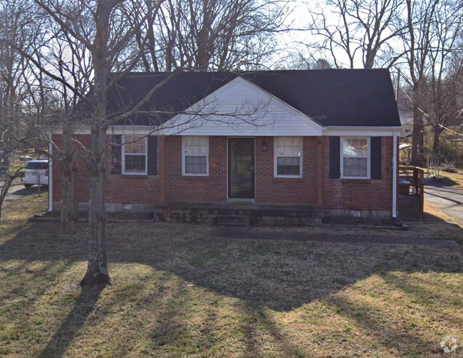 Building Photo - "Charming 3-Bedroom/fenced yard, Nashville... Rental