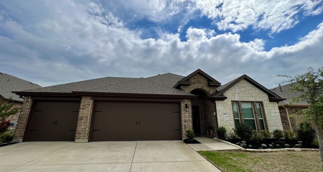 Photo - 3057 Maverick Dr House