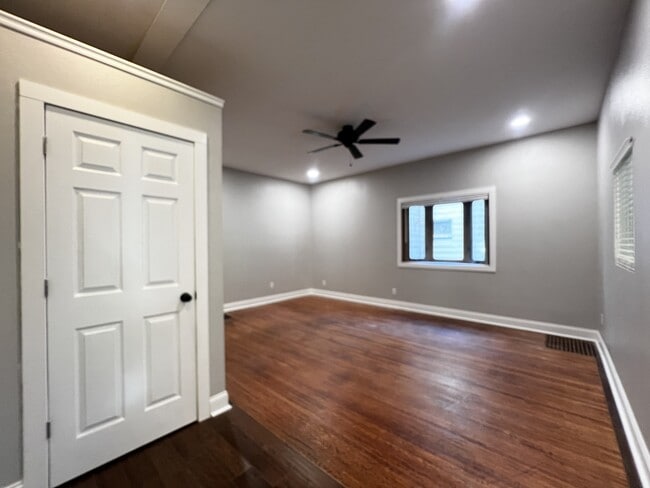 Photo - 925 N Broad St