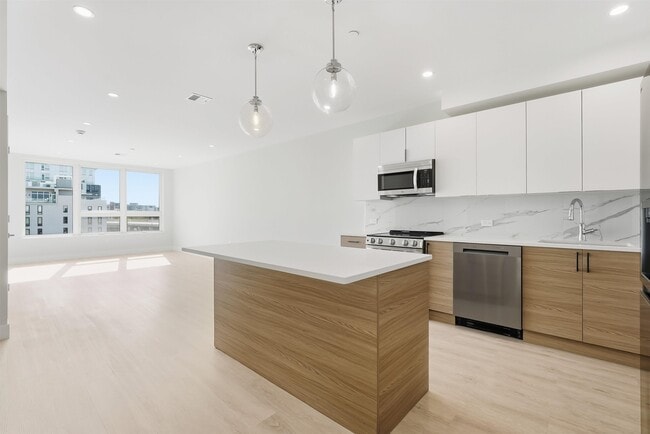 Building Photo - 40 Center St Unit 507