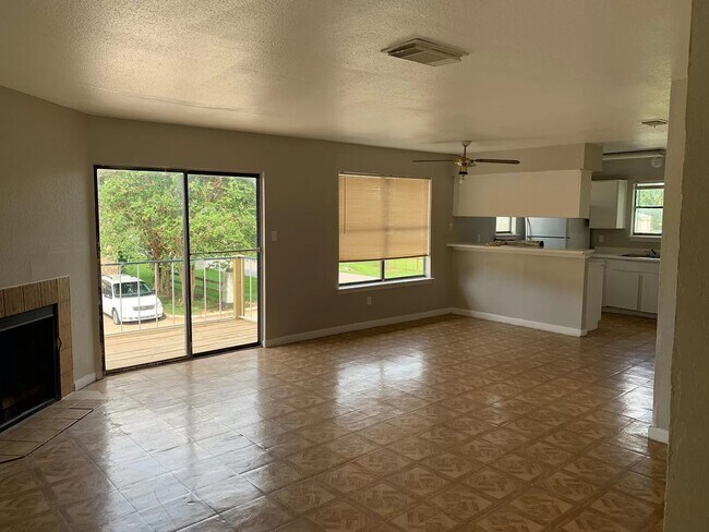 Photo - 3221 Hirschfield Rd