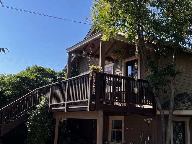250 Clearlake Ave Unidad A