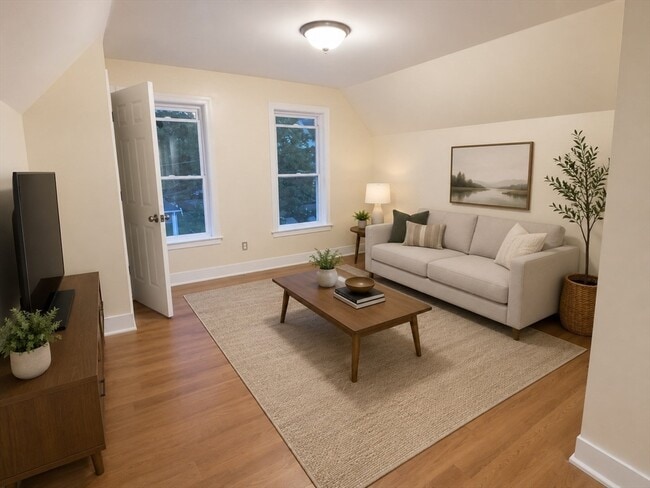 Photo - 30 Ekman St Unit 3