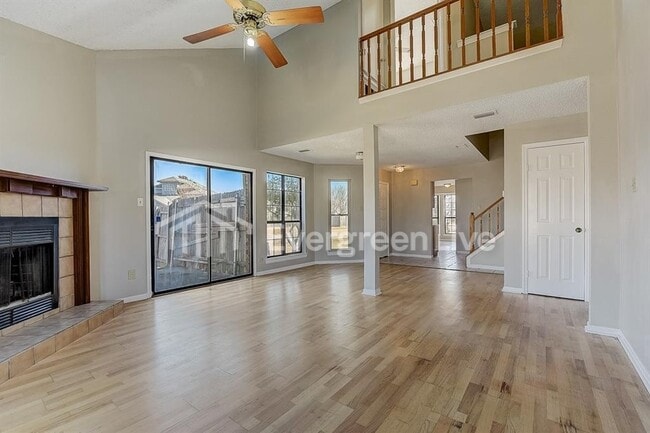 Photo - 3121 Twisted Vine Ln