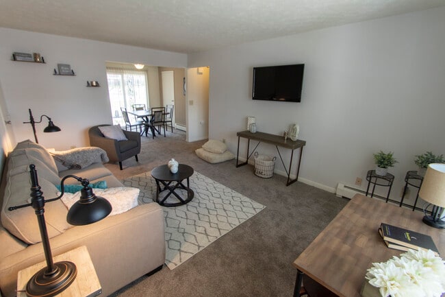 Photo - Compton Lake