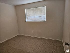 215 N 400 W