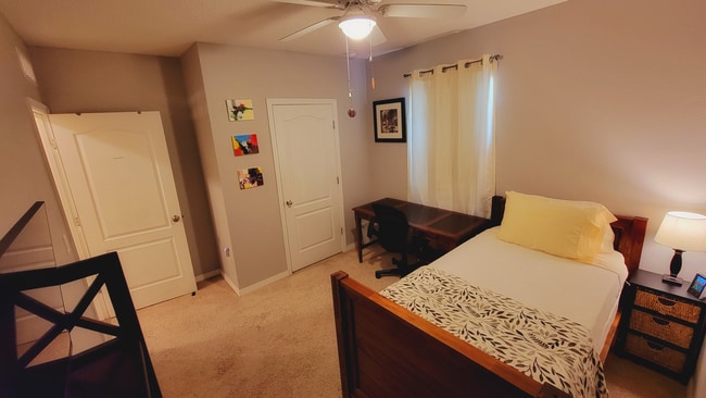 Photo - 384 Aberdeen Dr